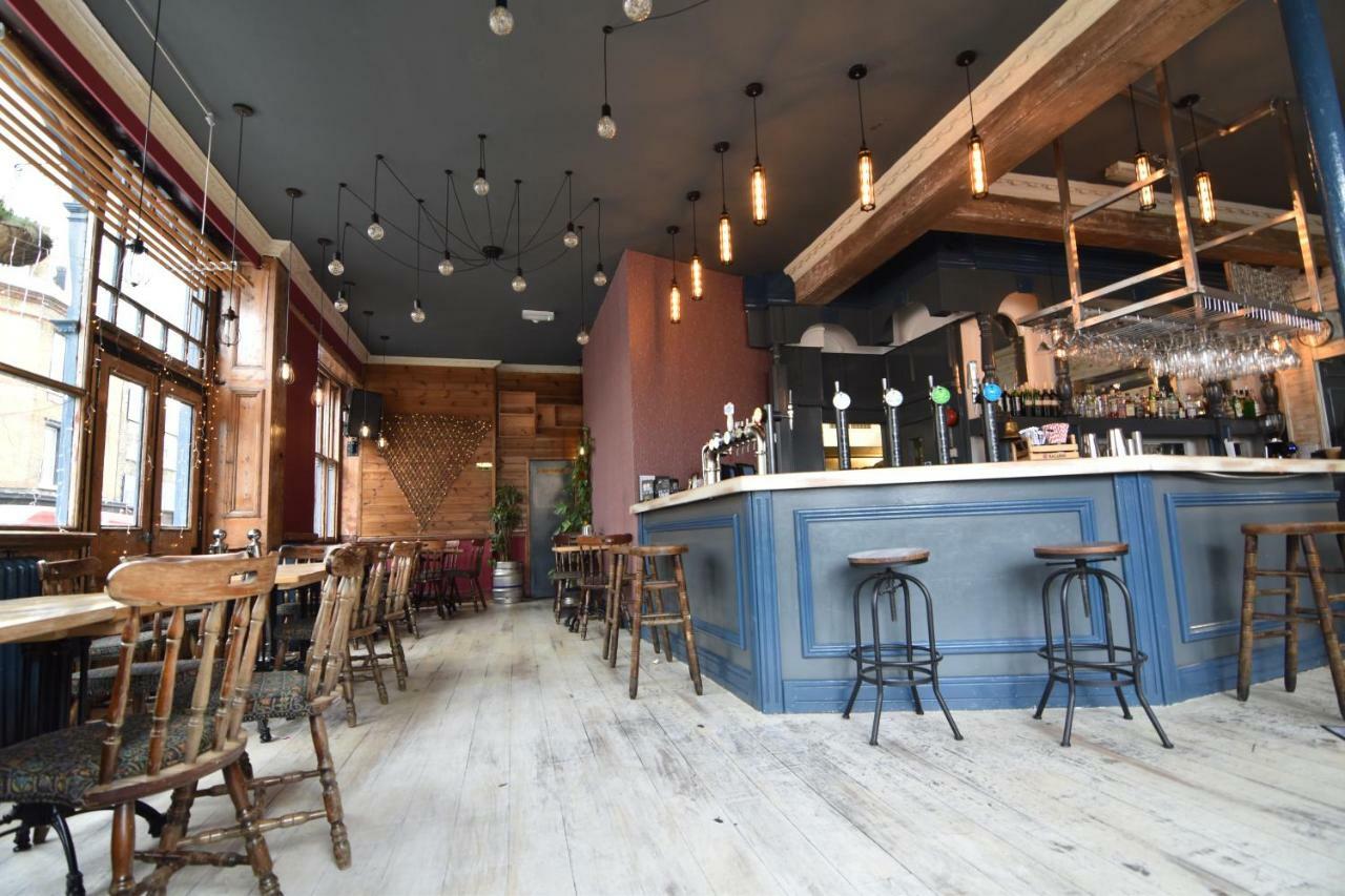 New Market Ale House London Exterior photo